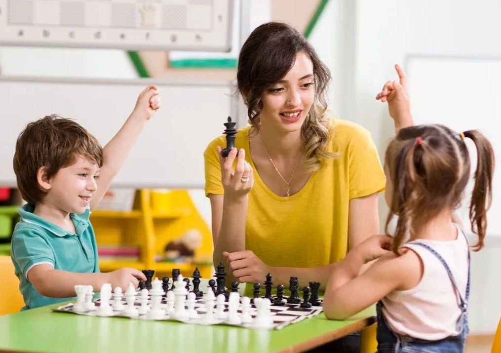 Free vs Paid Chess Classes: What's Right for Your Child?